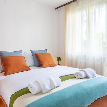 2Bdr Apartment With Balcony Near Maksimir Zagreb Ngoại thất bức ảnh