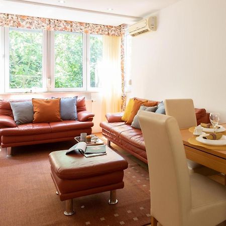 2Bdr Apartment With Balcony Near Maksimir Zagreb Ngoại thất bức ảnh