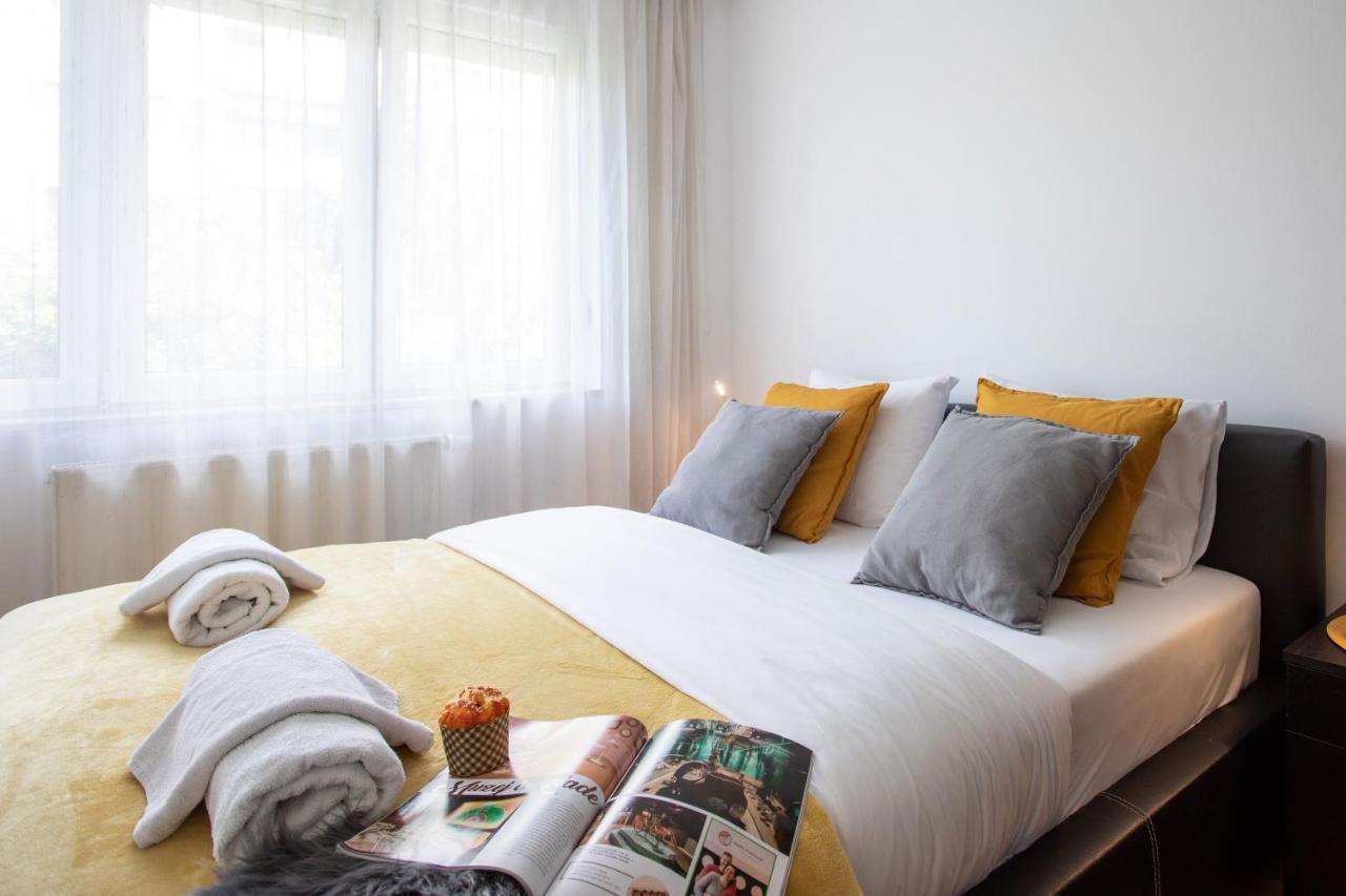 2Bdr Apartment With Balcony Near Maksimir Zagreb Ngoại thất bức ảnh