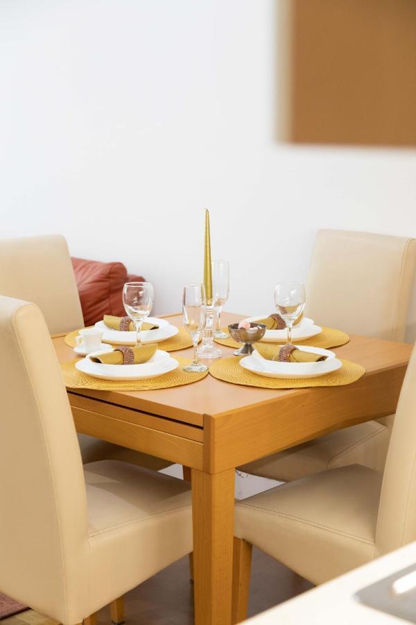2Bdr Apartment With Balcony Near Maksimir Zagreb Ngoại thất bức ảnh