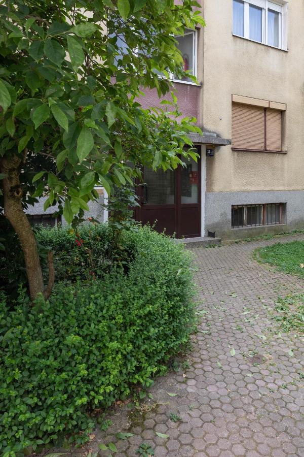 2Bdr Apartment With Balcony Near Maksimir Zagreb Ngoại thất bức ảnh