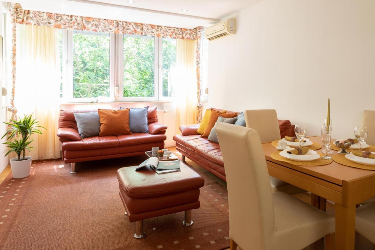 2Bdr Apartment With Balcony Near Maksimir Zagreb Ngoại thất bức ảnh