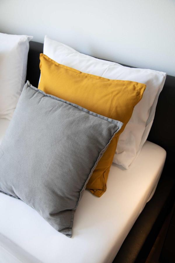 2Bdr Apartment With Balcony Near Maksimir Zagreb Ngoại thất bức ảnh